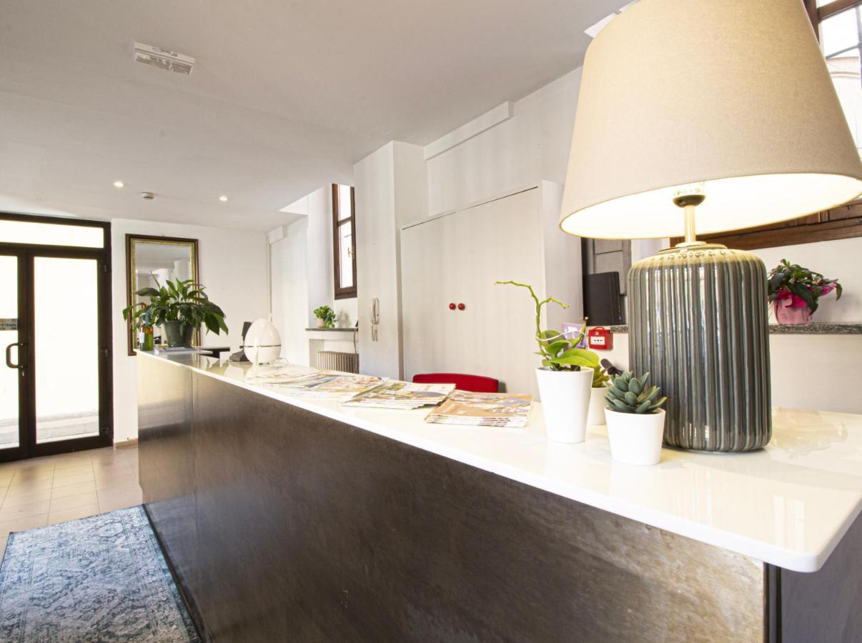 נוברה Hotel Tornielli 9 By Lvg Hotel Collection מראה חיצוני תמונה