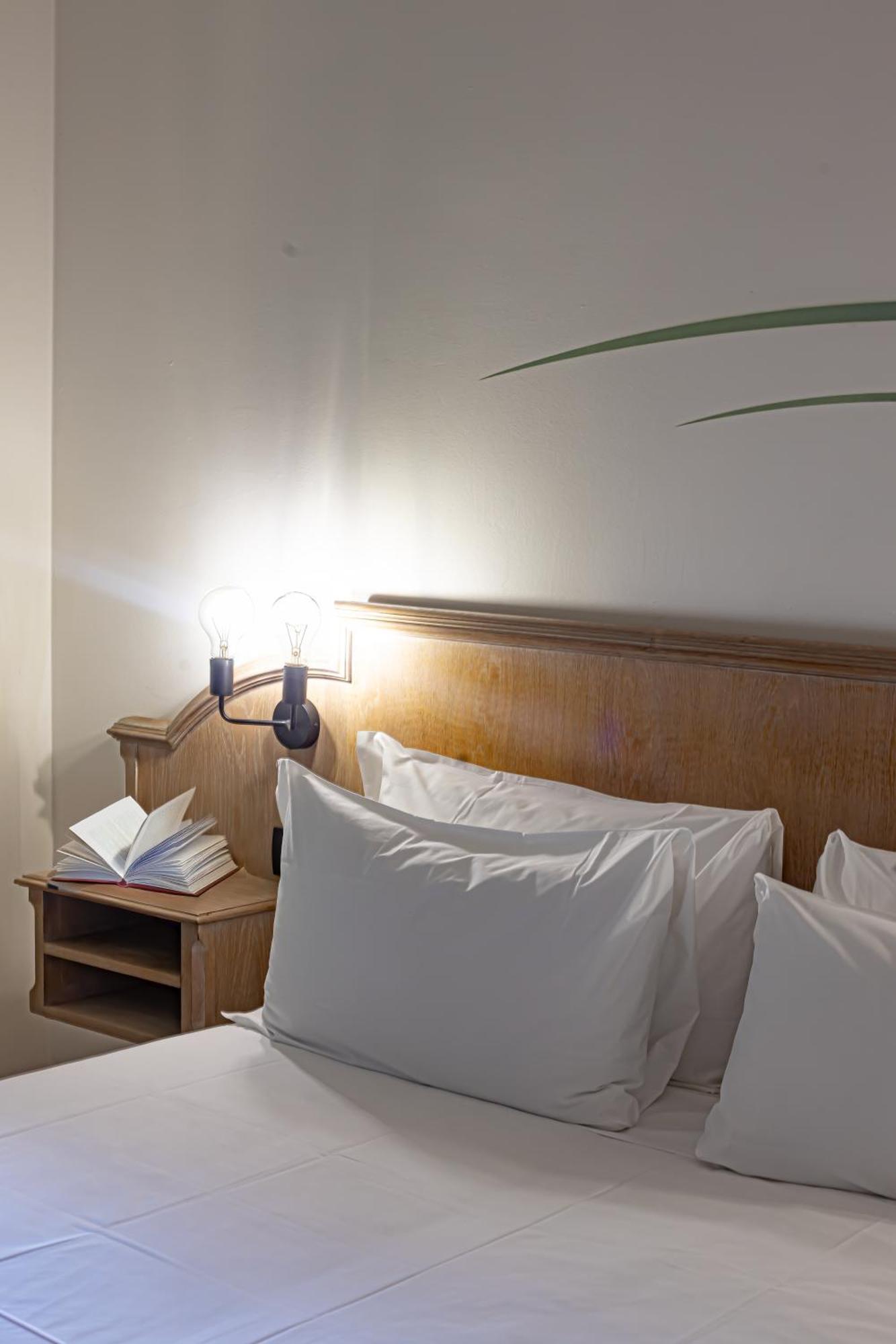נוברה Hotel Tornielli 9 By Lvg Hotel Collection מראה חיצוני תמונה